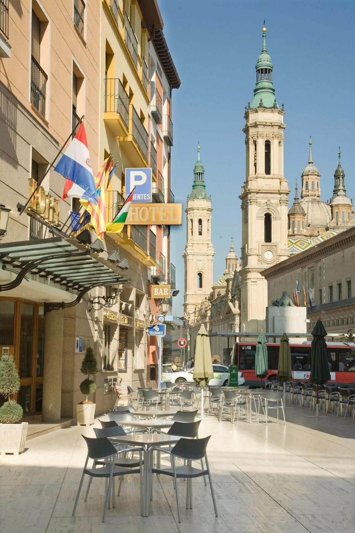 Hotel Tibur Zaragoza Exteriör bild
